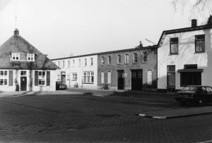F6001 Voormalige overtuin Hotel Bakker 1976